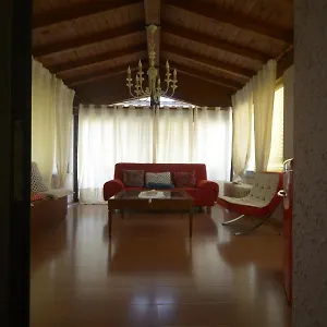 Marisa Pavia